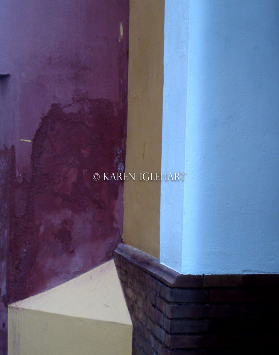 Seville, Blue wall